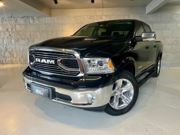 RAM - CLASSIC - 2022/2022 - Preta - R$ 309.900,00