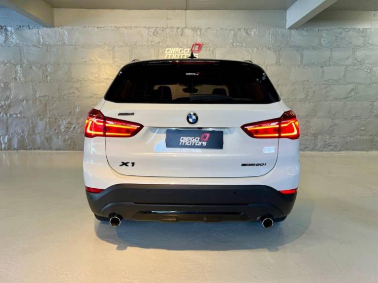 BMW - X1 - 2019/2019 - Branca - R$ 154.900,00