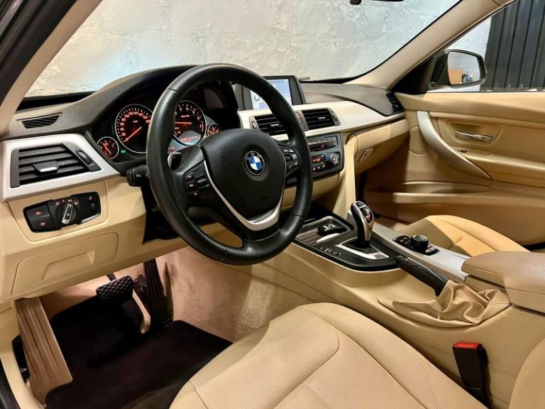 BMW - 320I - 2015/2015 - Preta - R$ 99.900,00