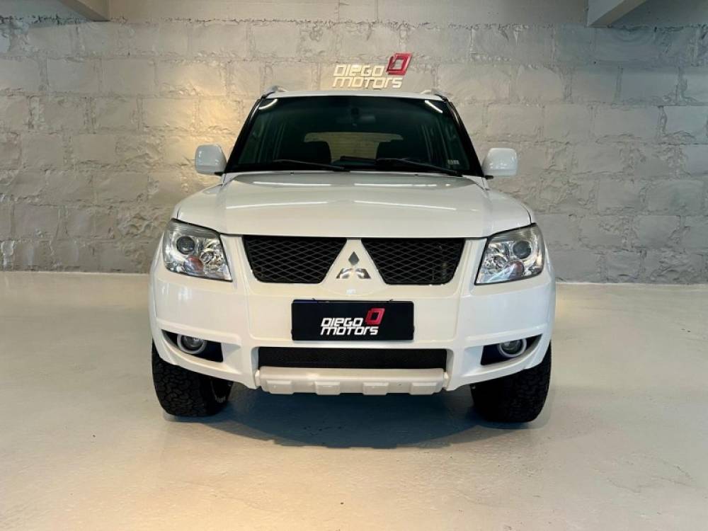 MITSUBISHI - PAJERO TR4 - 2014/2014 - Branca - R$ 74.900,00