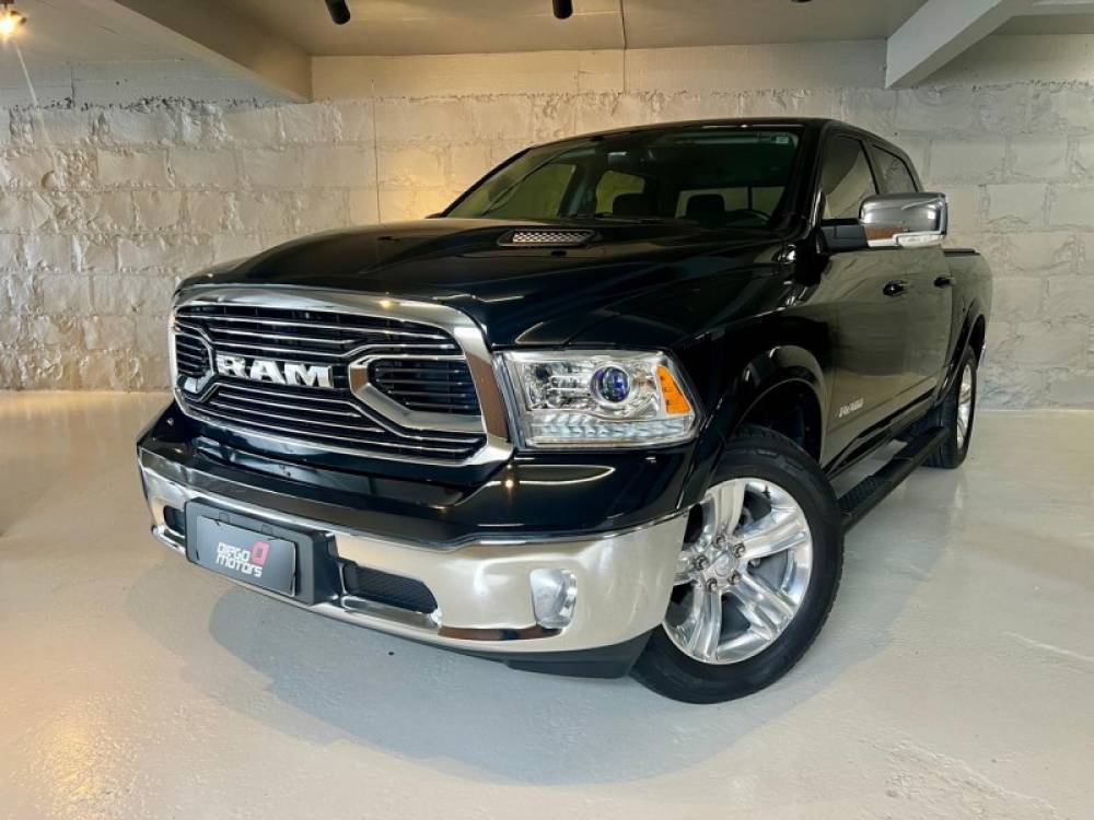 RAM - CLASSIC - 2022/2022 - Preta - R$ 299.900,00