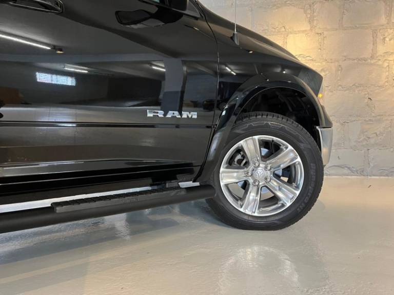 RAM - CLASSIC - 2022/2022 - Preta - R$ 309.900,00