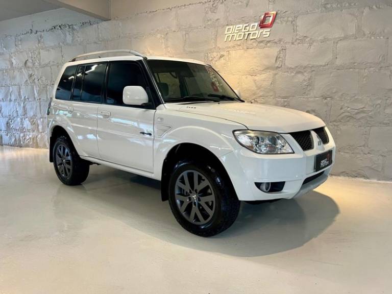 MITSUBISHI - PAJERO TR4 - 2014/2014 - Branca - R$ 79.900,00