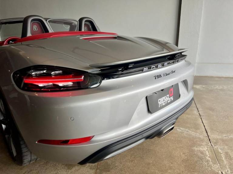 PORSCHE - 718 - 2020/2020 - Prata - R$ 599.900,00