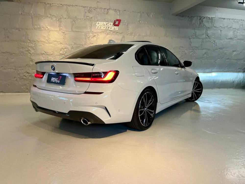 BMW - 320I - 2021/2021 - Branca - R$ 239.900,00