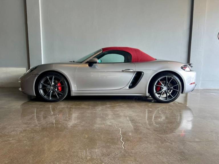 PORSCHE - 718 - 2020/2020 - Prata - R$ 599.900,00