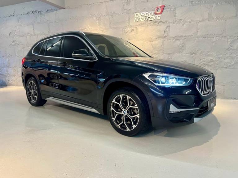 BMW - X1 - 2022/2022 - Preta - R$ 209.900,00