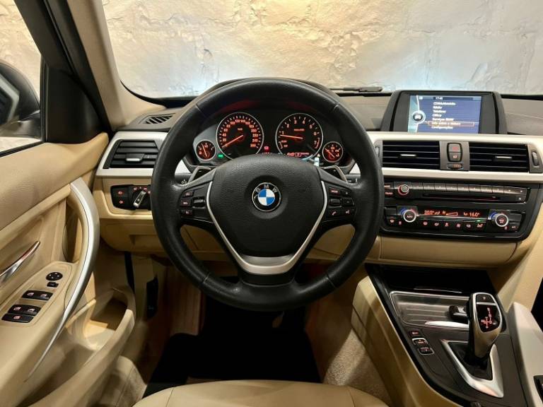 BMW - 320I - 2015/2015 - Preta - R$ 99.900,00