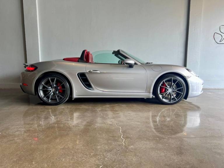 PORSCHE - 718 - 2020/2020 - Prata - R$ 599.900,00