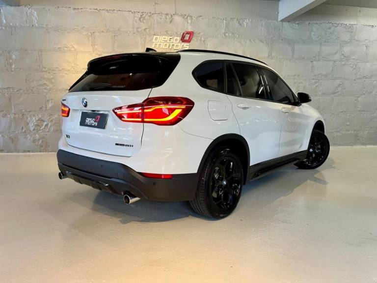 BMW - X1 - 2019/2019 - Branca - R$ 154.900,00