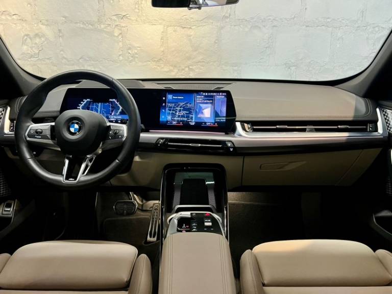 BMW - X1 - 2023/2023 - Preta - R$ 319.900,00