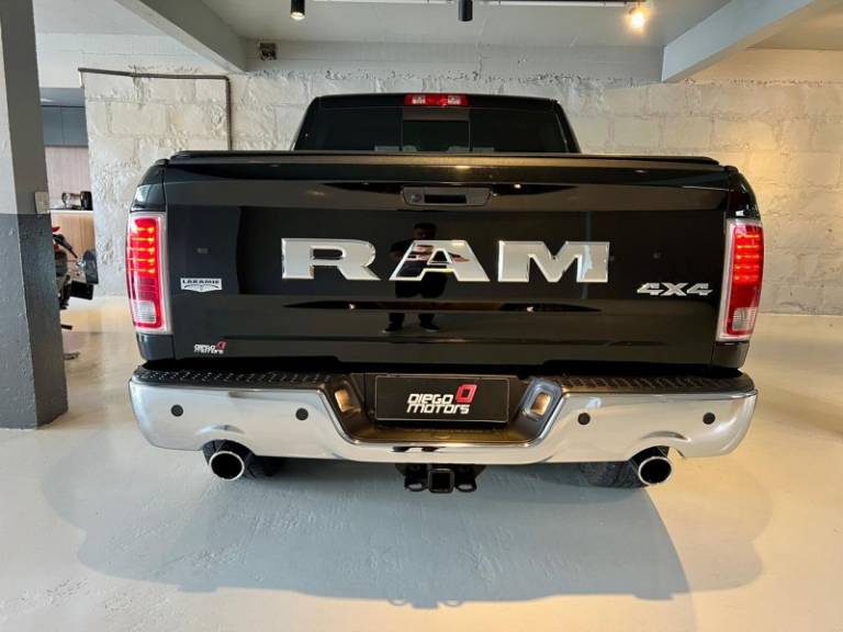 RAM - CLASSIC - 2022/2022 - Preta - R$ 309.900,00