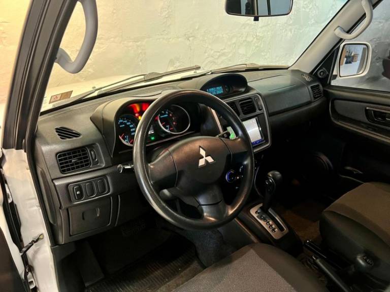 MITSUBISHI - PAJERO TR4 - 2014/2014 - Branca - R$ 79.900,00