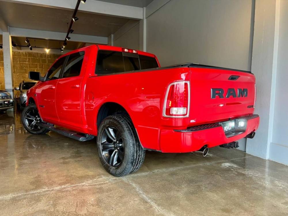 RAM - CLASSIC - 2022/2022 - Vermelha - R$ 294.900,00