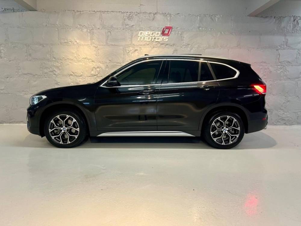 BMW - X1 - 2022/2022 - Preta - R$ 209.900,00