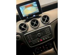 MERCEDES-BENZ - GLA 200 - 2017/2017 - Branca - R$ 99.900,00