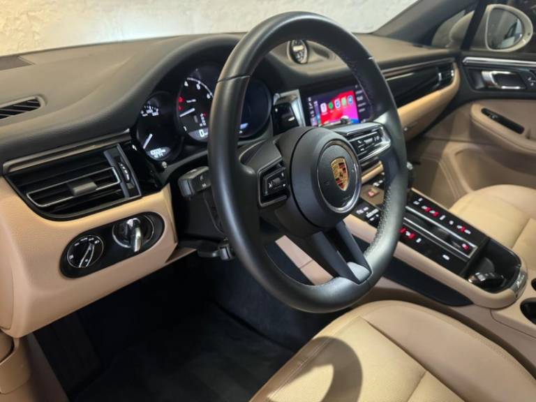 PORSCHE - MACAN - 2022/2022 - Branca - R$ 499.900,00